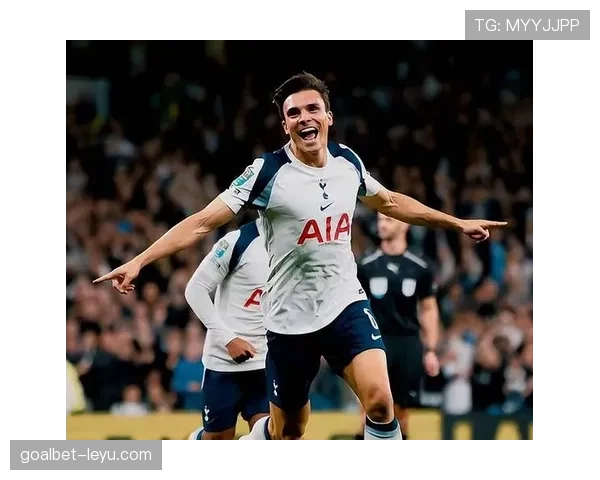 西汉姆联主场迎战阿森纳，状态回暖打响英超关键战