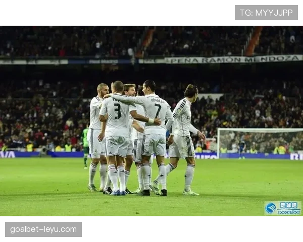 皇家马德里本赛季多线作战能力稳健 冠军争夺走势清晰 皇家马德里本赛季多线作战能力稳健 冠军争夺走势清晰